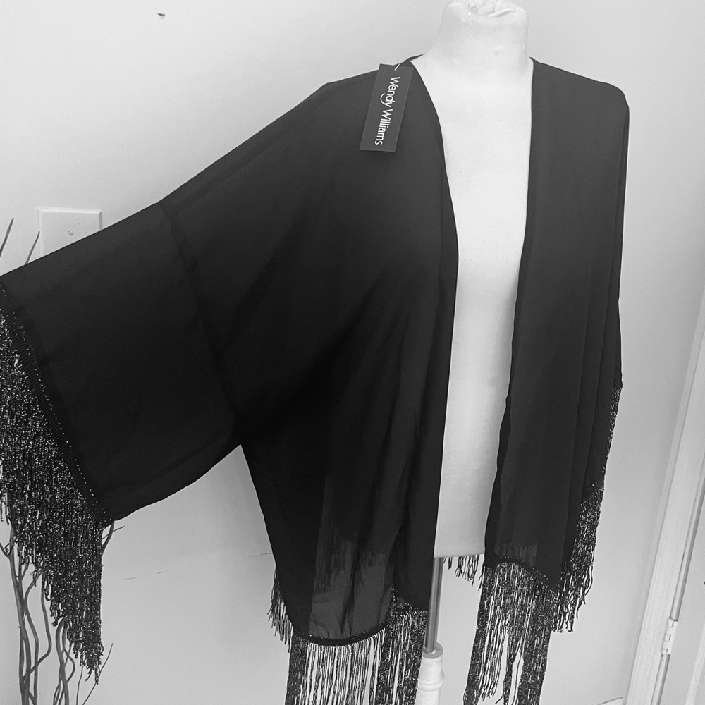 NWT Wendy Williams black kimono
